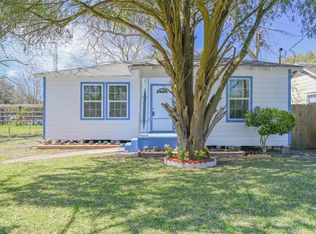 305 S Bell Dr, Texas City, TX 77591