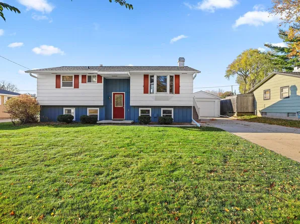 1705 Wedgewood Dr, Green Bay, WI 54303
