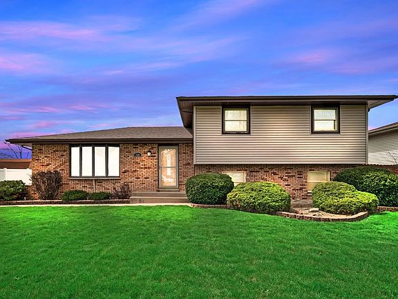 2nd image of 730 Briarwood Dr