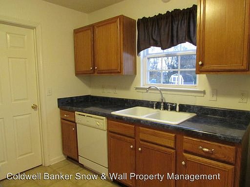 5th image of 114 E McGuire St