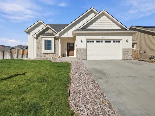 4122 Woodlake Ln, Wellington, CO 80549