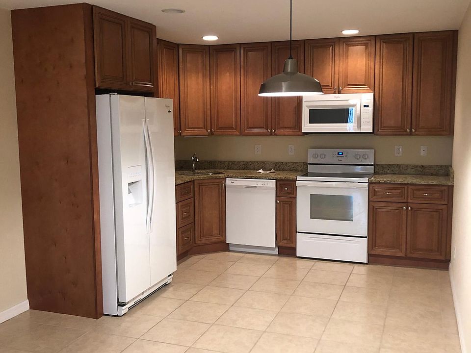 1st image of 282 Washington Ave