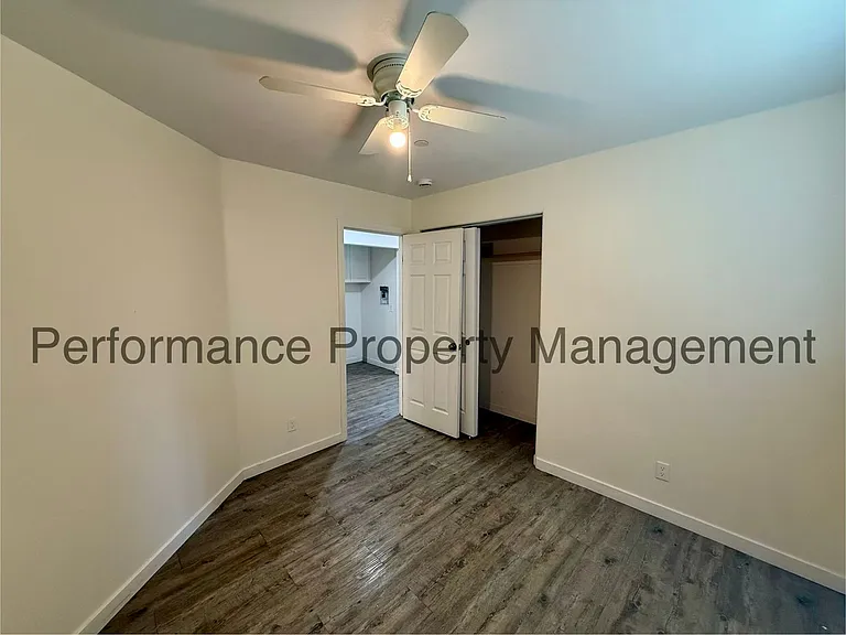Decatur St 703 — Photo 8