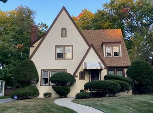 15 Rencelau St, Springfield, MA 01118