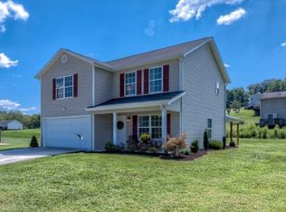 929 Lona Ln, Bluff City, TN 37618