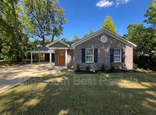 930 Carrolton Rd, Memphis, TN 38127