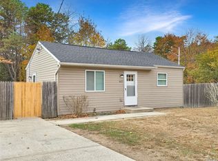 662 Hoffman Ave, Bellport, NY 11713
