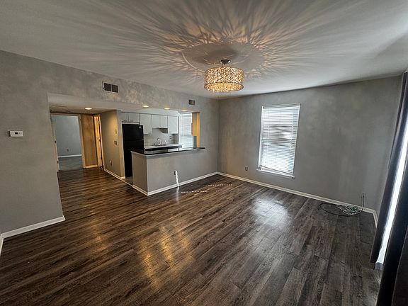 2nd image of 621 S Washington Ave #1