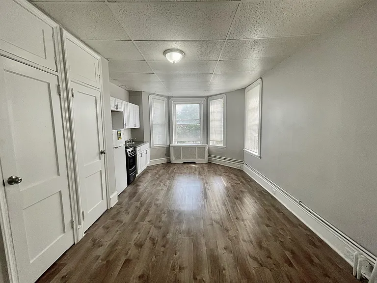 1230 W Allegheny Ave #2R — Photo 4