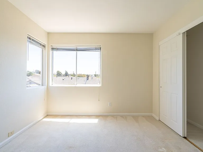 1109 Camellia Ct — Photo 30