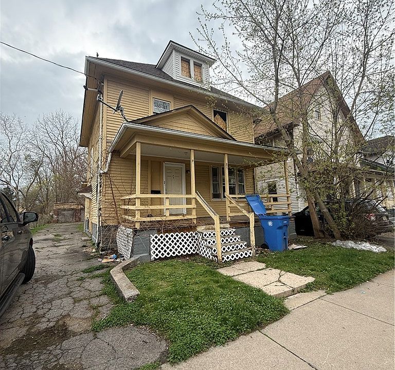 1st image of 87 Rohr St