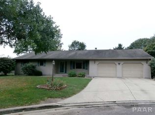 10 Marion Point, Pekin, IL 61554