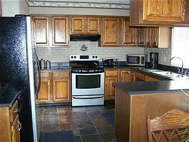 5th image of 810 Shadowood Ln SE
