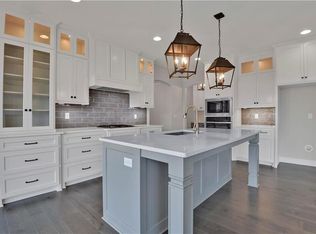 1828 SW River Run Dr, Lees Summit, MO 64082