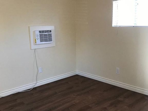 3rd image of 2770 Garnet Ave