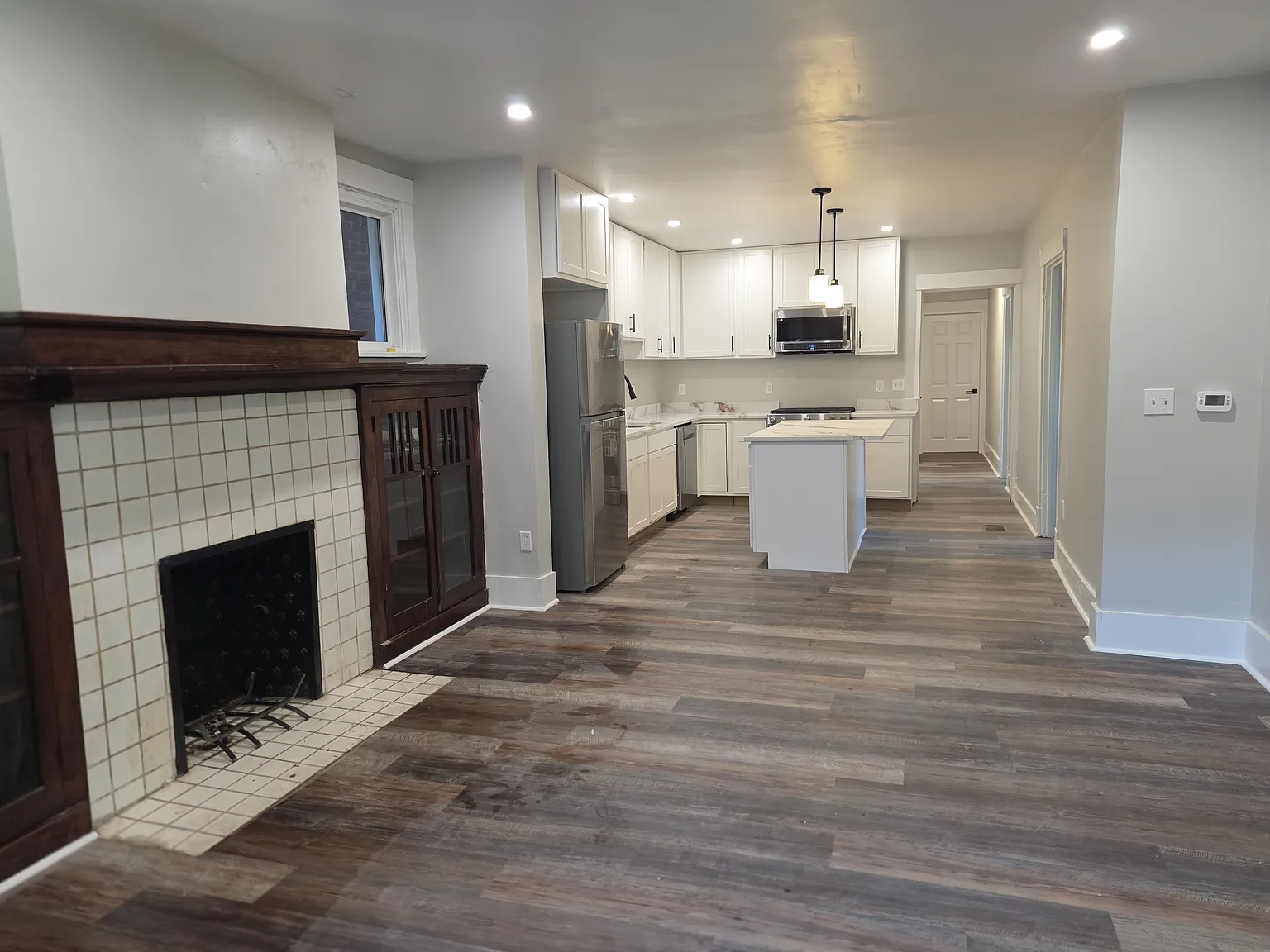 3 bed, 1300 sqft, $2,000 — Photo 2