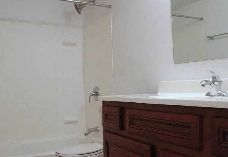 Tuscany Village Apartments — Photo 15
