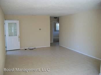5th image of 1129 N Saturn Ave