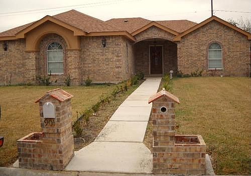 1st image of 901 N 26th St