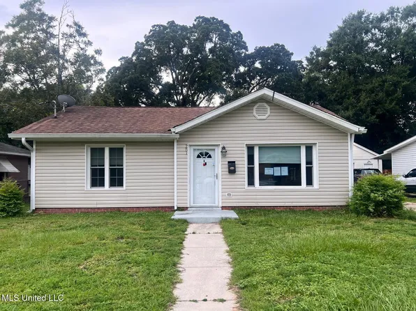 251 Dewey Cir, Biloxi, MS 39531