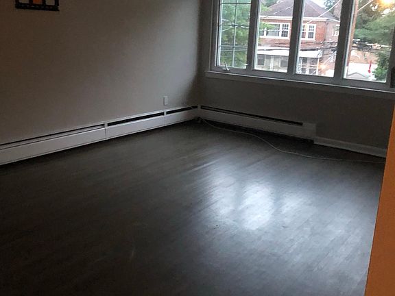 4th image of 3283 Spencer Dr #2