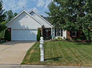 1441 Snowbird Ln, Saint Peters, MO 63366