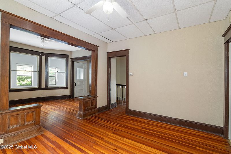 5th image of 13 Barclay Street