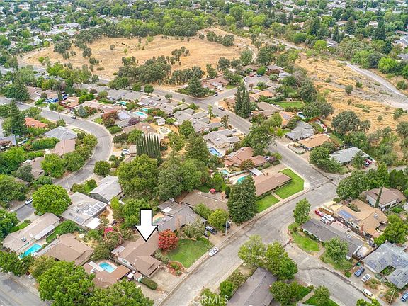 2nd image of 805 Madrone Ave