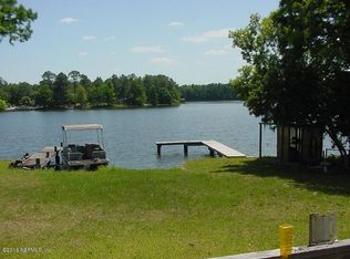 106 Shore Side Ln, Interlachen, FL 32148