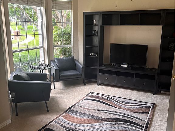 4th image of 3748 Muirfield Dr