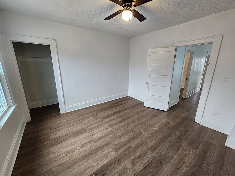 13900 Potomac Ave — Photo 23