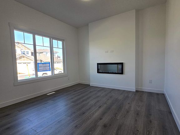 3rd image of 17707 70th St NW