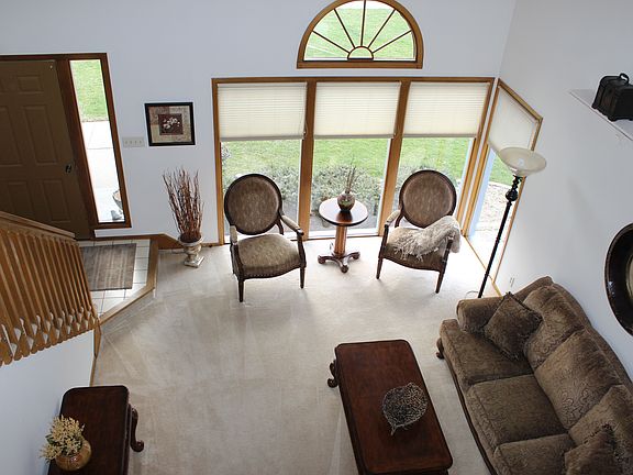 4th image of 5891 Crabapple Ln
