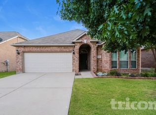 2748 Cedar Ridge Ln, Fort Worth, TX 76177