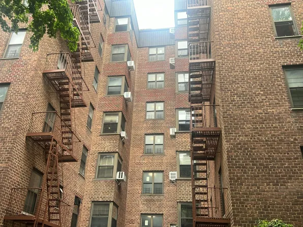 3243 91st St, East Elmhurst, NY 11369