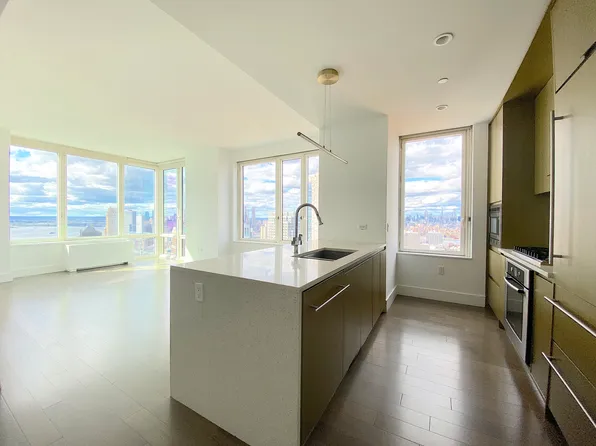 388 Bridge Street image 6 of 20