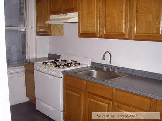 Rented by Sovereign Associates | media 13