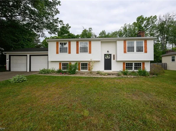 6332 Cleveland Massillon Rd, Clinton, OH 44216