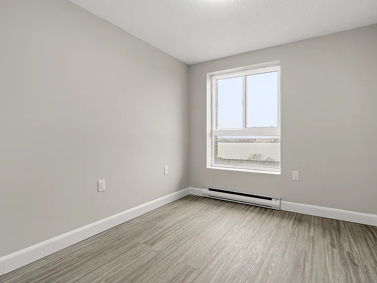 11 Derby Ln — Photo 16