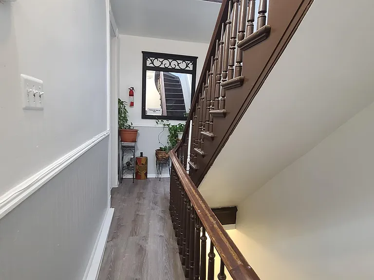 302 Summit Ave #1 — Photo 21