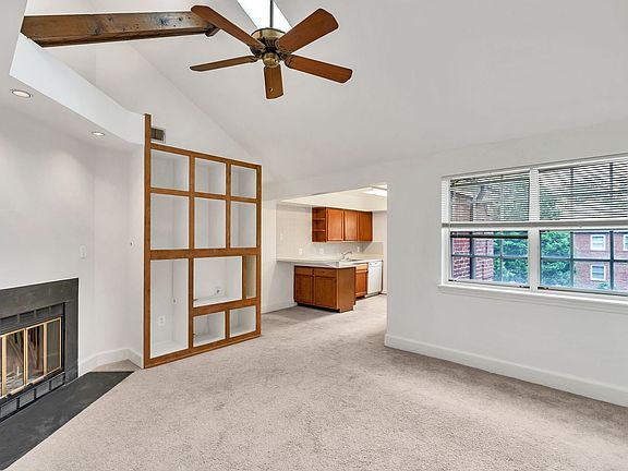 5th image of 2100 N Scott St APT 105