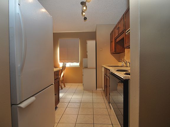 3rd image of 786 San Filippo Dr SE