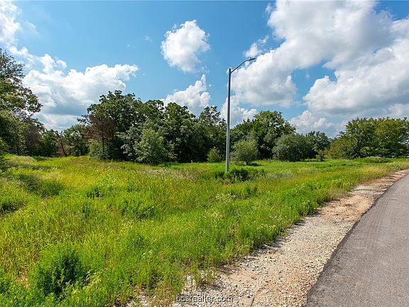 4th image of 5312 Legend Oaks Ct
