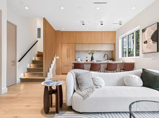 3315 W 10th Ave #2, Vancouver, BC V6R 2E5