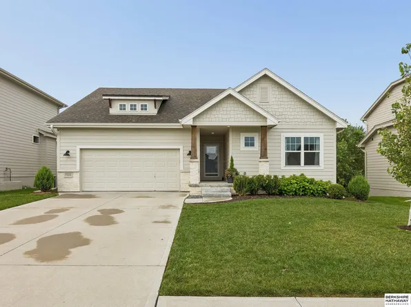 4352 S 214th St, Elkhorn, NE 68022