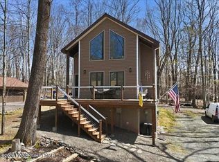 1053 Boathouse Rd, Lake Ariel, PA 18436