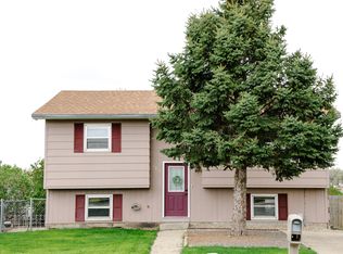 2217 E Sully Ave, Pierre, SD 57501