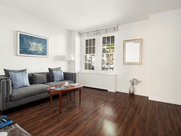 117 East 72nd Street image 2 of 6