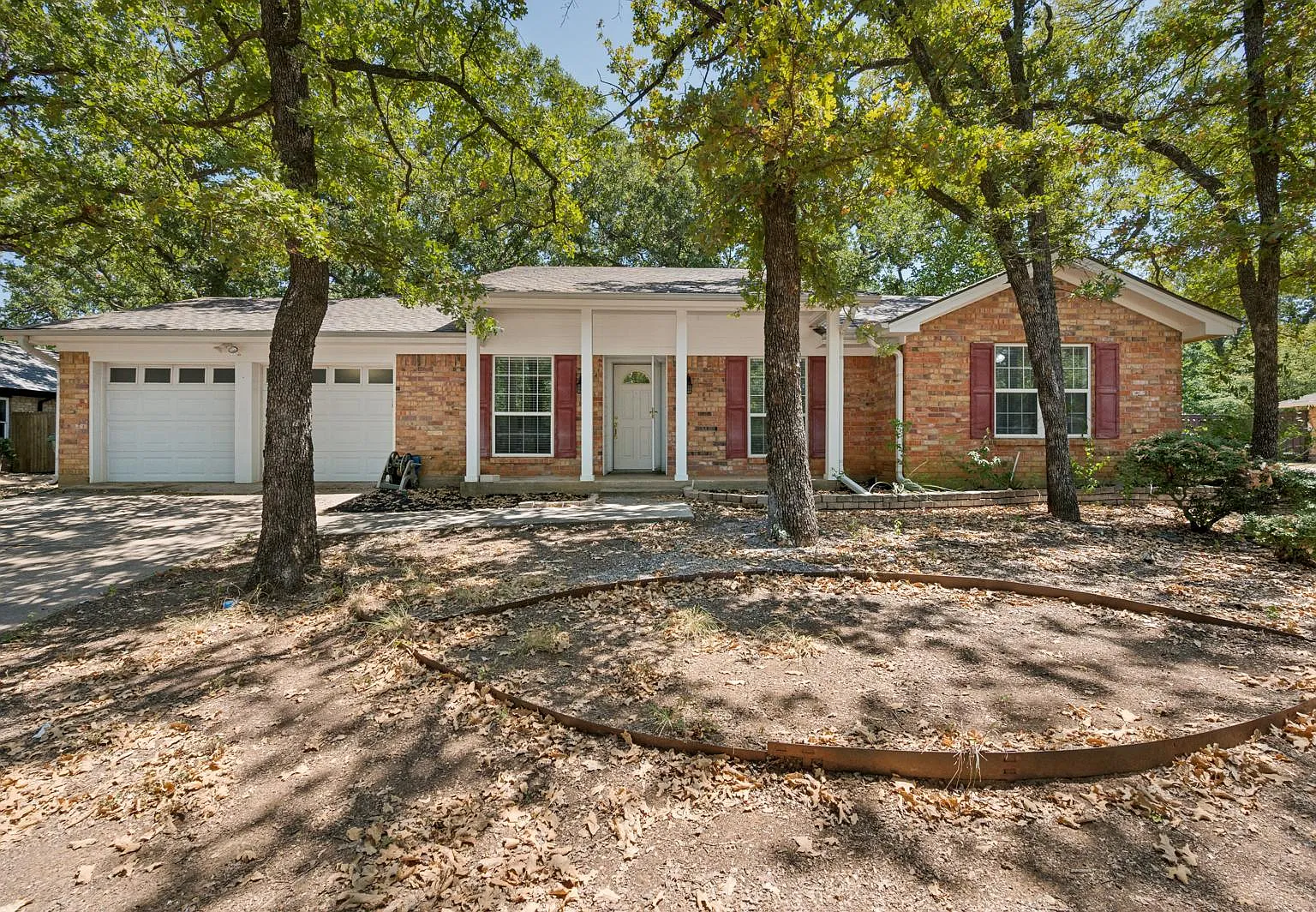 4 bed, 1742 sqft, $3,555 — Photo 2