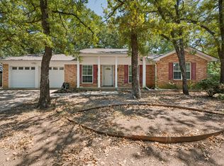 2517 Tanglewood Dr, Grapevine, TX 76051